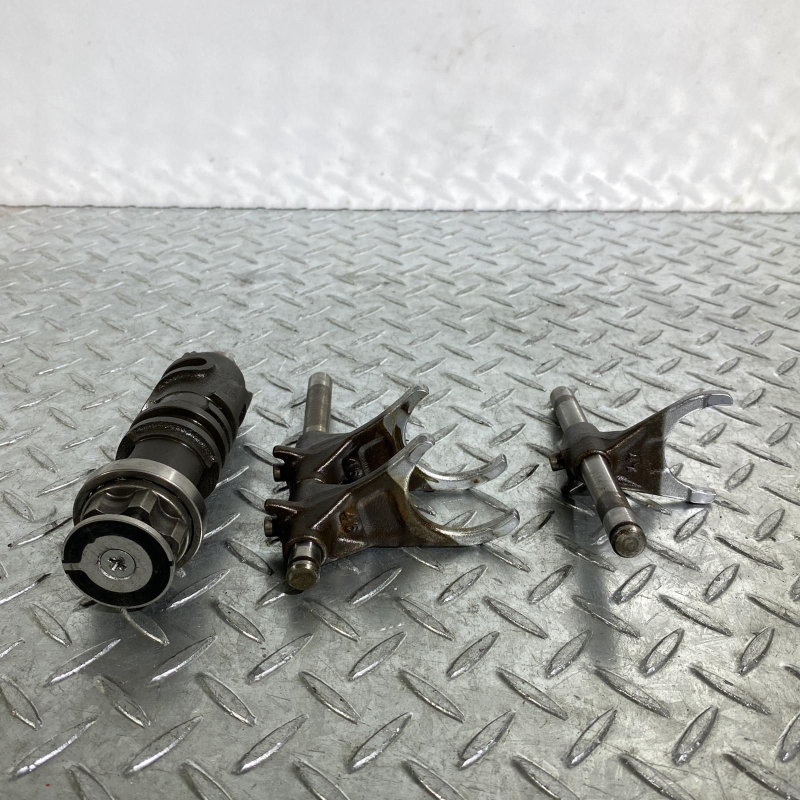 KAWASAKI ゼファー1100 シフトドラム カワサキ [M-250331-2] KAWASAKI ゼファー1100 シフトドラム カワサキ - メルカリ