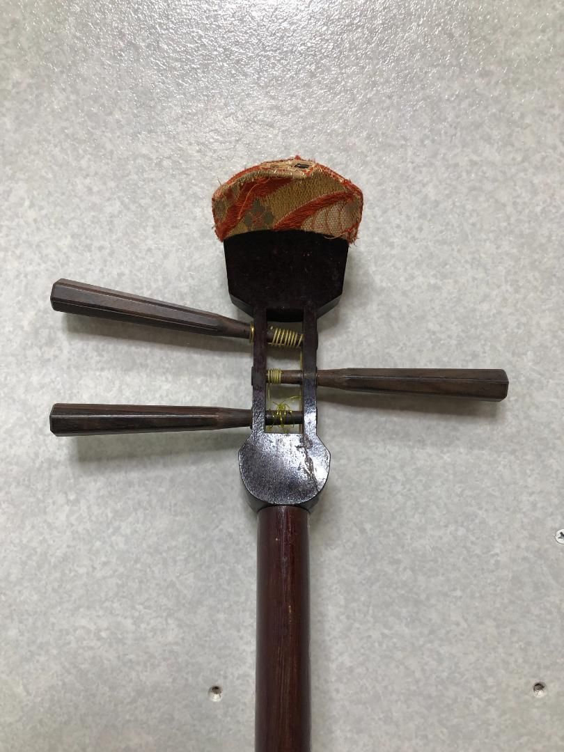 三味線、紅木、中棹 民謡三味線。 紅木，中棹，福林9K，二本溝(上)，