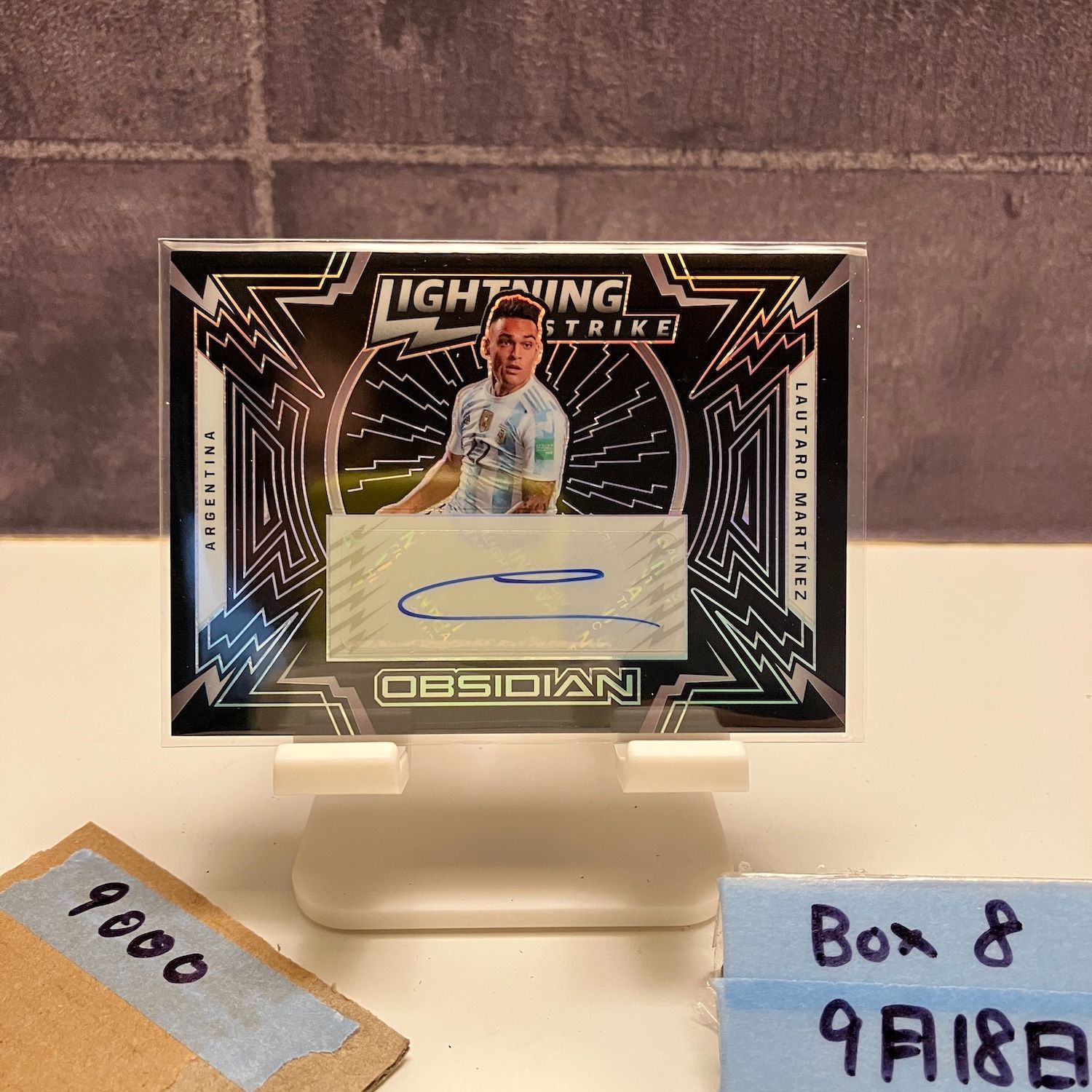 2021-22 Panini Obsidian Lautaro Martínez 138 149 直筆サイン Argentina Lightning Strike カード