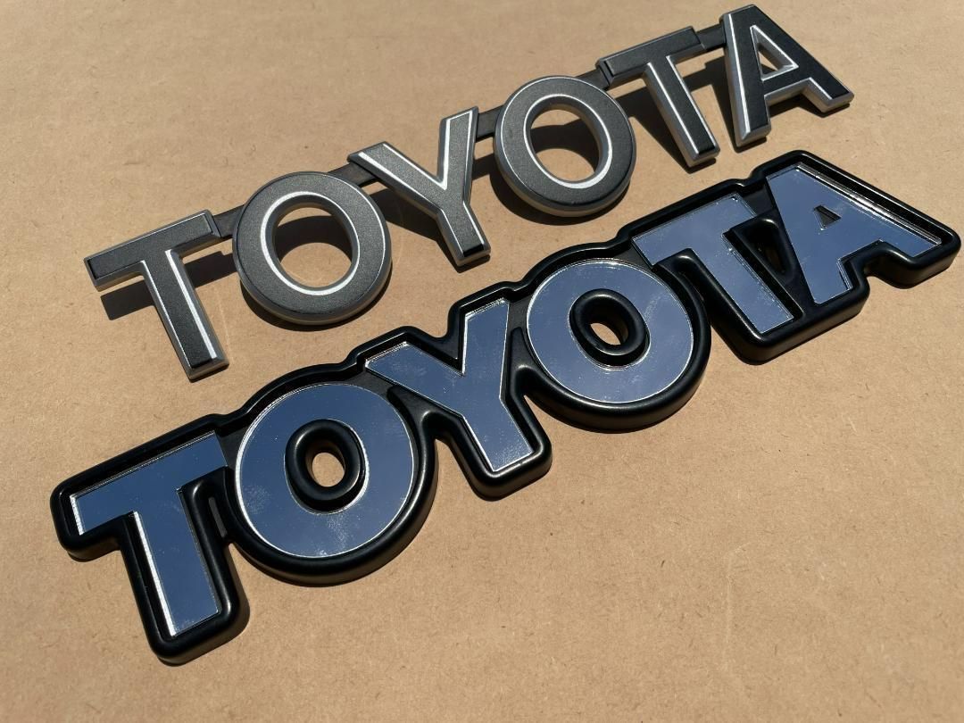 FJクルーザー トヨタ 純正エンブレム用 アクリル ミラーシルバー FJクルーザー トヨタ 純正エンブレム用 アクリル ミラーシルバー
