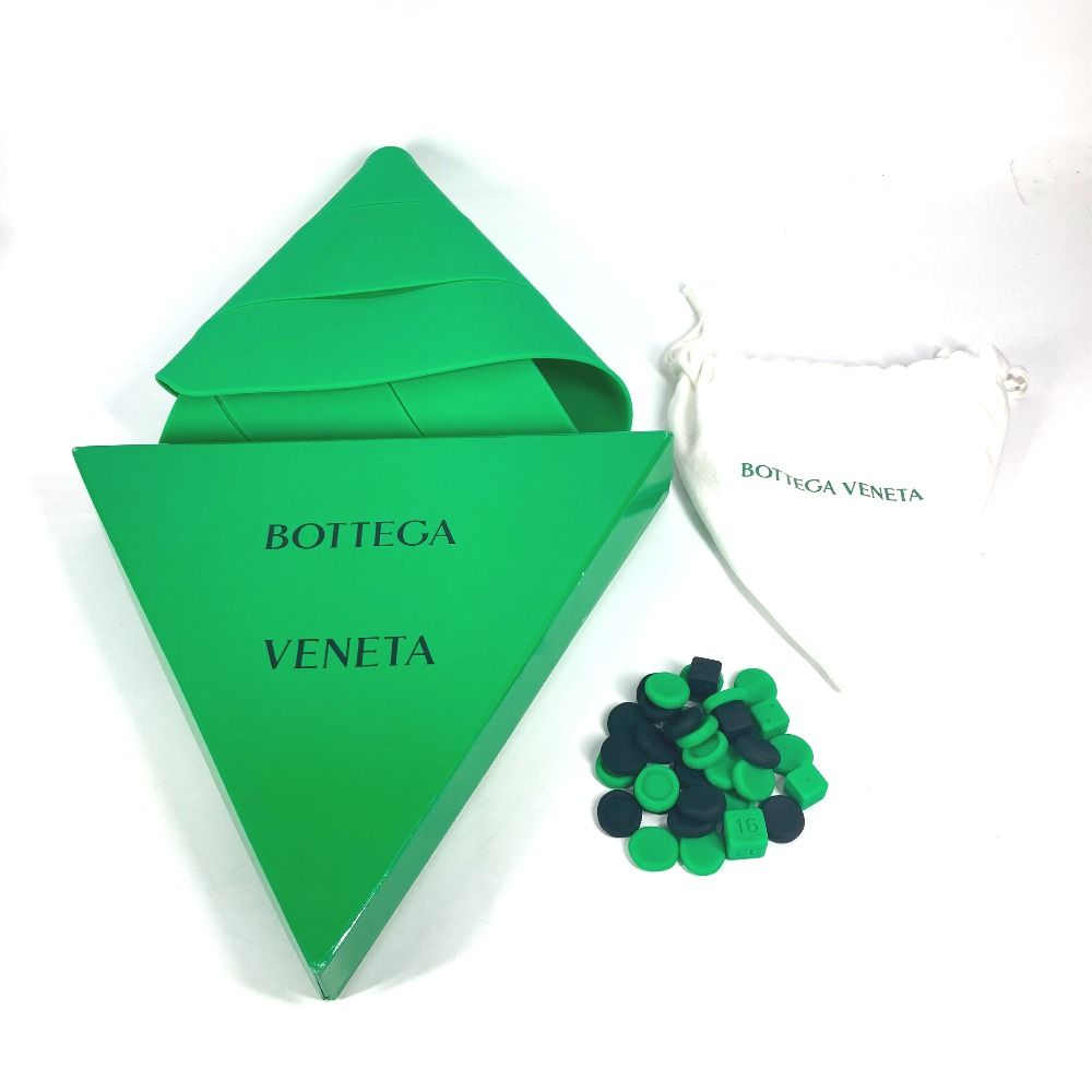 BOTTEGA VENETA - ボッテガヴェネタ BOTTEGA VENETA ボードゲーム(バックギャモン) 728818 おもちゃ インテリア オブジェ 雑貨 ラバー グリーン 新品同様 BOTTEGA VENETA ボッテガヴェネタ 雑貨 ボードゲーム(バックギャモン