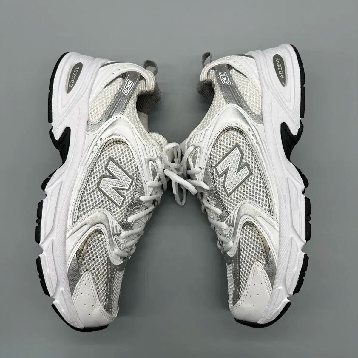 260 スパゴ New Balance(ニューバランス) 530 ホワイトシルバー 