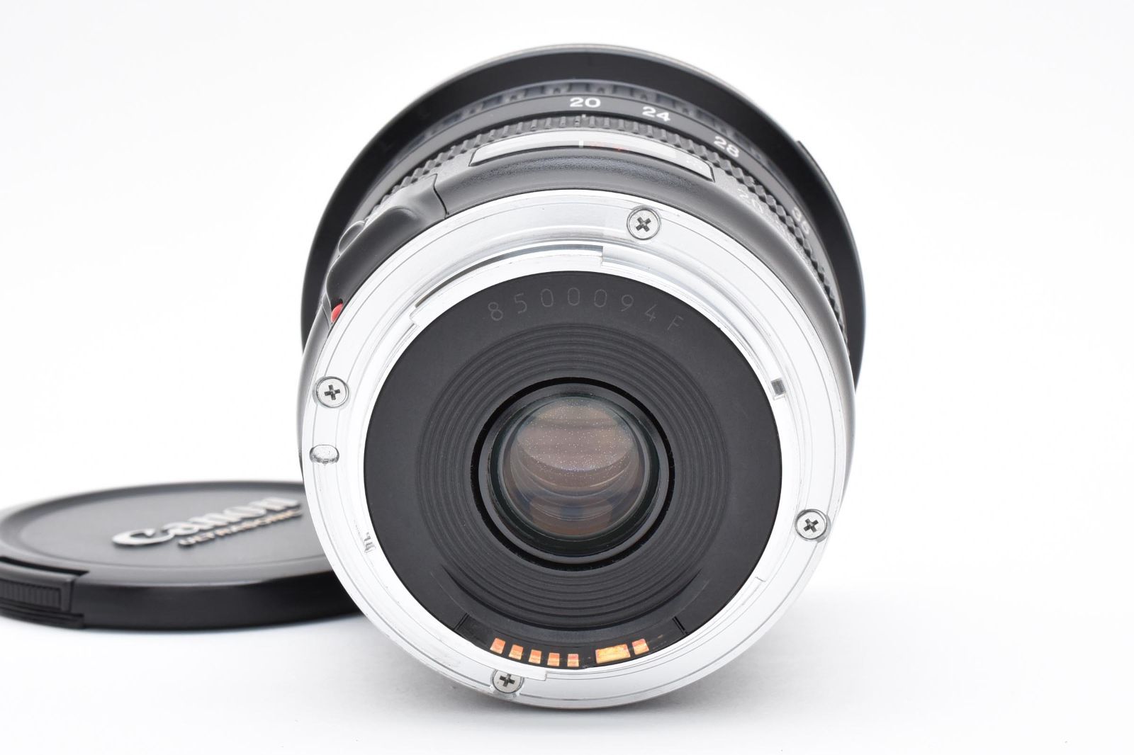 Canon 20-35mm F3.5-4.5 EF Review | Happy