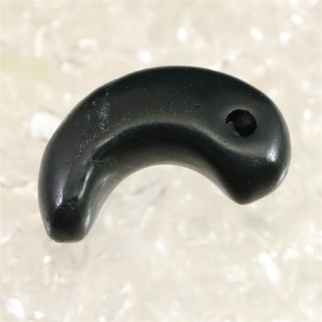 出雲碧玉 ショップ 出雲石 21mm勾玉 2.52g ディレクトリーカード付