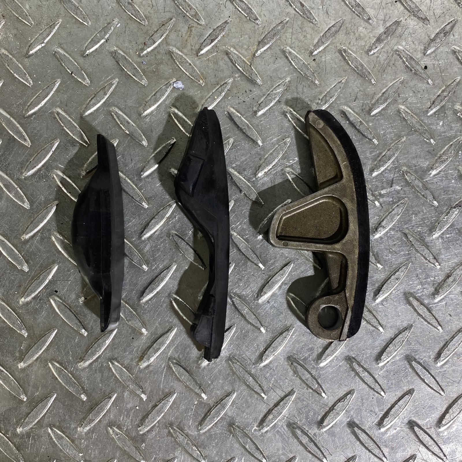 KAWASAKI Z750FX ３型 カムチェーンガイド カワサキ [M-250507-35] KAWASAKI Z750FX 3型 カムチェーンガイド カワサキ - メルカリ