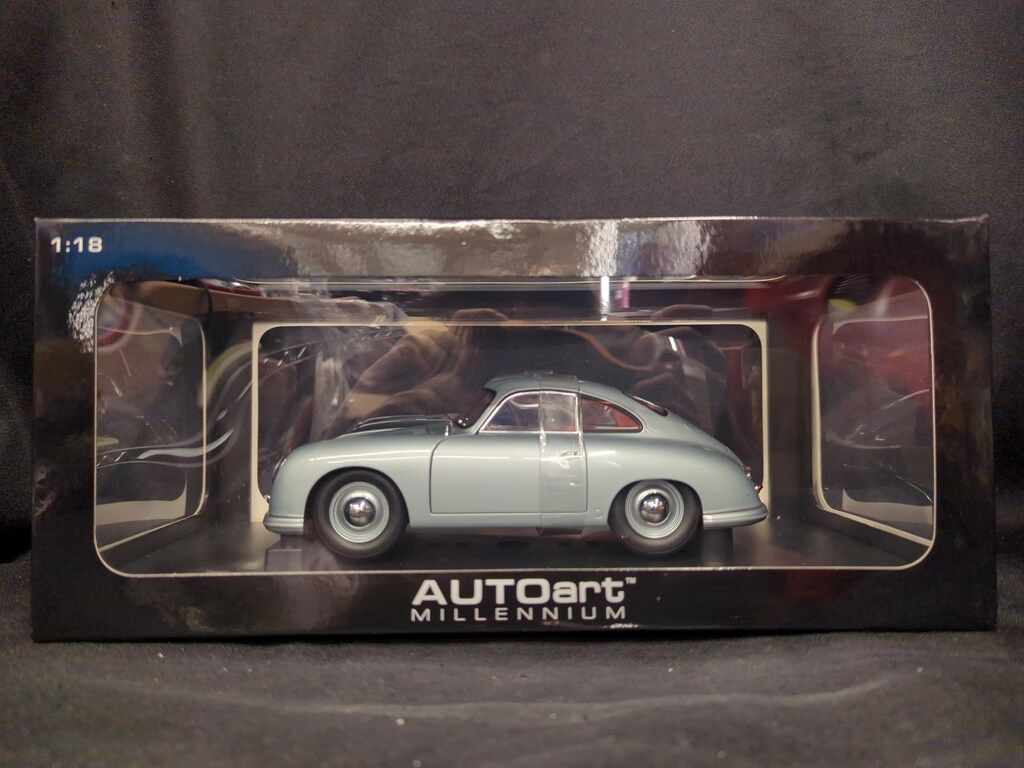 AUTOart 1|18 MILLENNIUM PORSCHE 356 COUPE 1950 フィッシュシルバーグレー 77947
