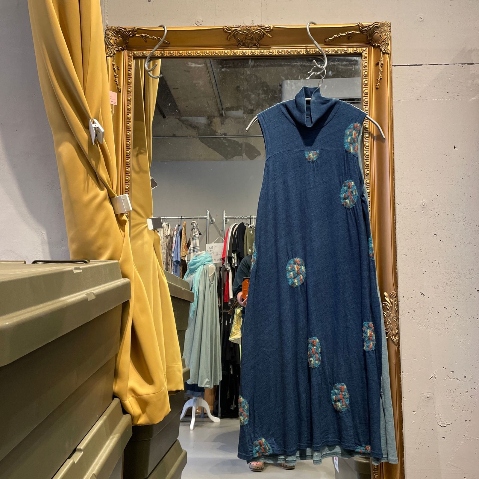 kapital キャピタル⭐︎個性的Aラインワンピース（ブーツはイメージで非売品） キャピタル KAPITAL 刺繡 ニット ワンピース ロング ハイネック