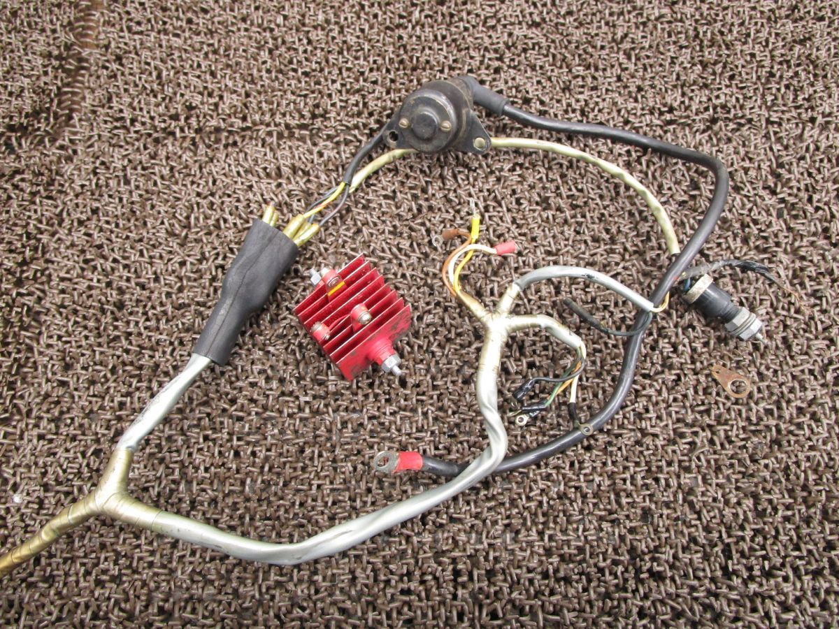 CBM72 メインハーネス 整流器 イグニッションコイル △A5829 CBM72 ホンダ プラグキャップ CBM72E ドリーム キャブ車 TYPE2