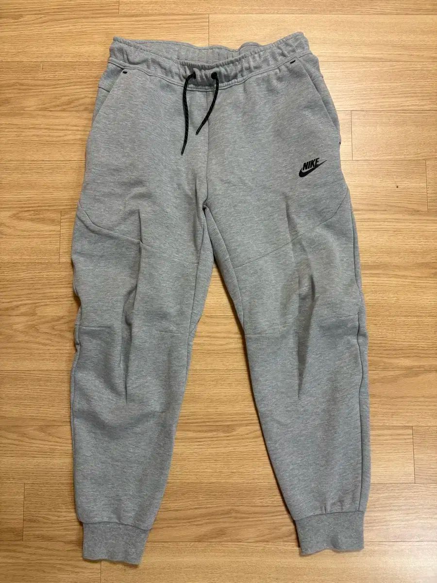 NIKE テックパック トレーナー ズボン Mサイズ