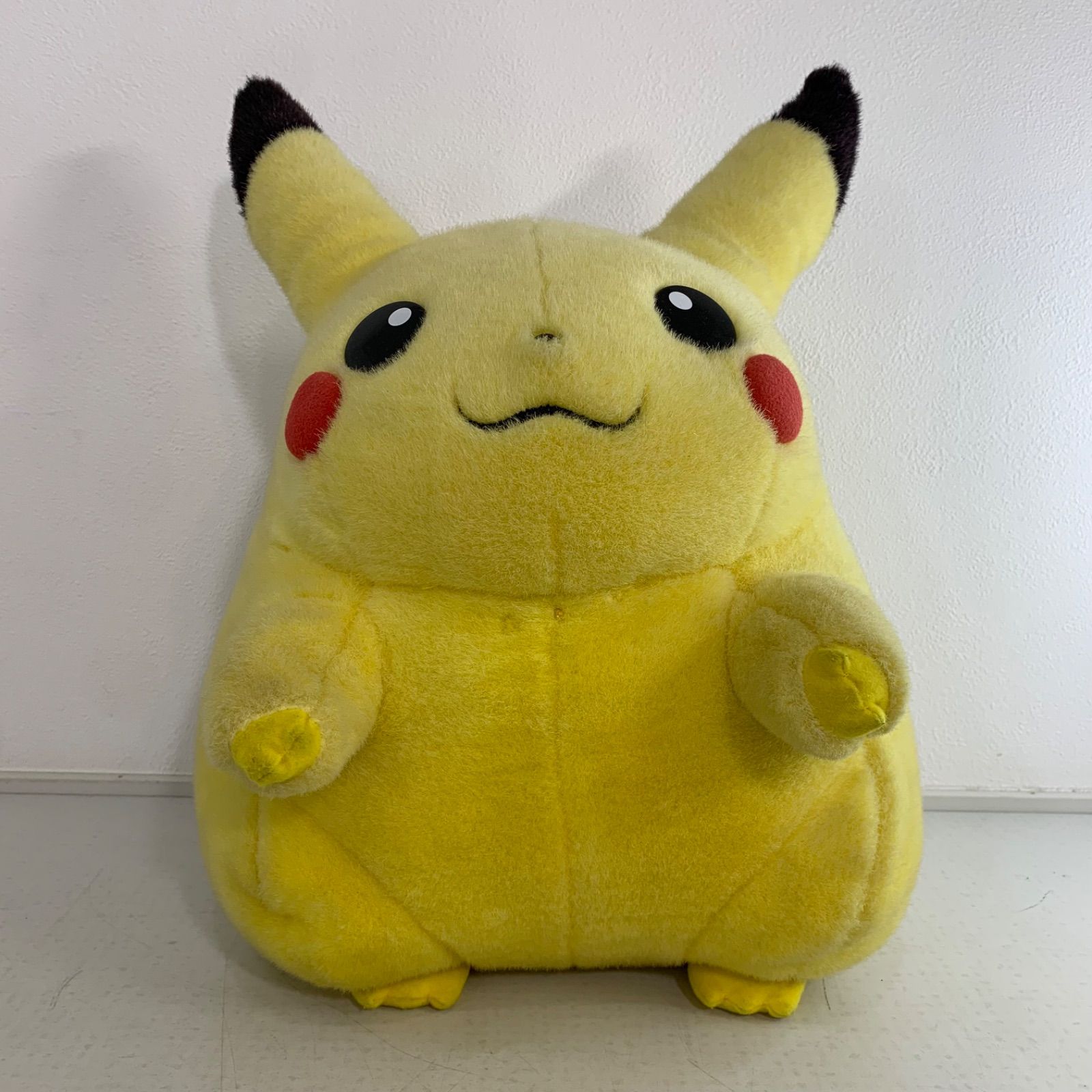 TOMY ポケモン ピカチュウ 1/1 等身大 ぬいぐるみ 初期 初代 - メルカリ
