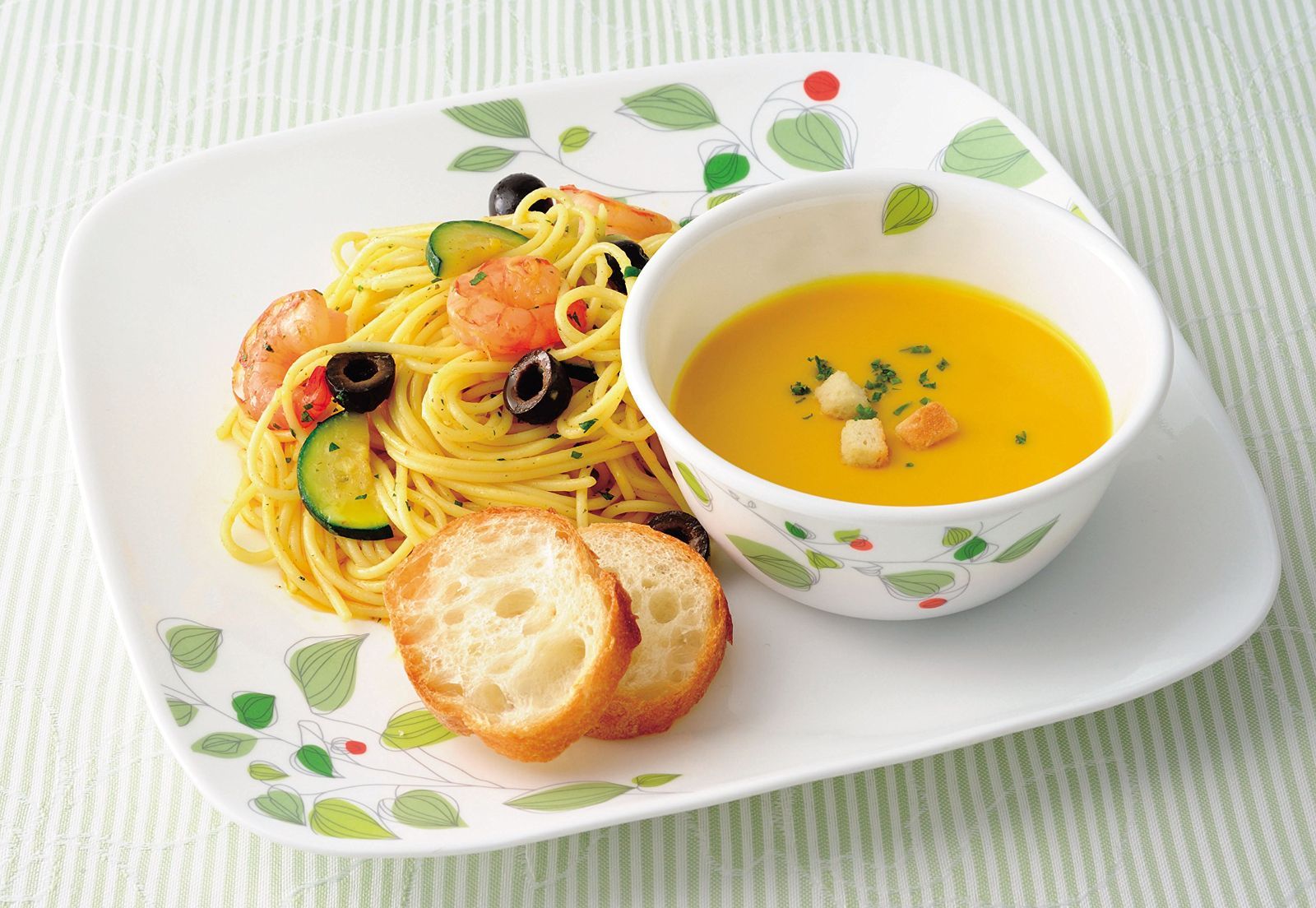 割引 【人気商品】割れにくい 幅16.5×奥行16.5×高さ5cm 軽量 グリーン