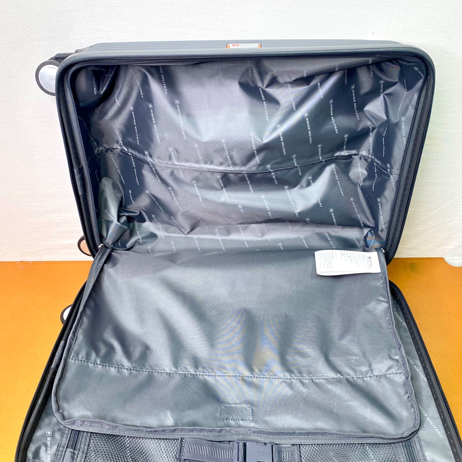 スイスミリタリー 38.5 機内持ち込み キャリーケース グレー 新品未使用 スイスミリタリー スーツケース 20インチ 38.5L 機内