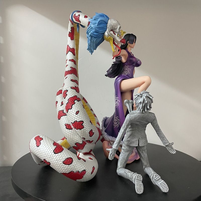 新品未開封】ワンピース ボア・ハンコック フィギュア-【初回限定】