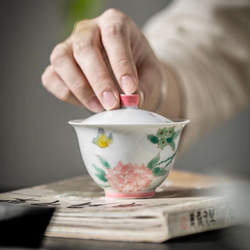 【新作】「手描き茶器」中国 高級茶器 手描き茶器 「アジサイ」紫陽花 大人気 蓋碗 スペシャル価格 陶磁器 手作りの作品 茶道具 中国茶器 台湾茶器 烏龍茶 台湾ウーロン茶 結婚お祝い プレゼント