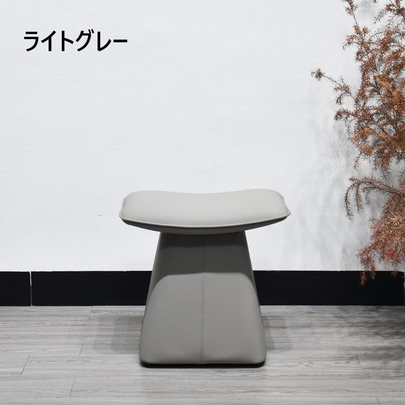 カーキ