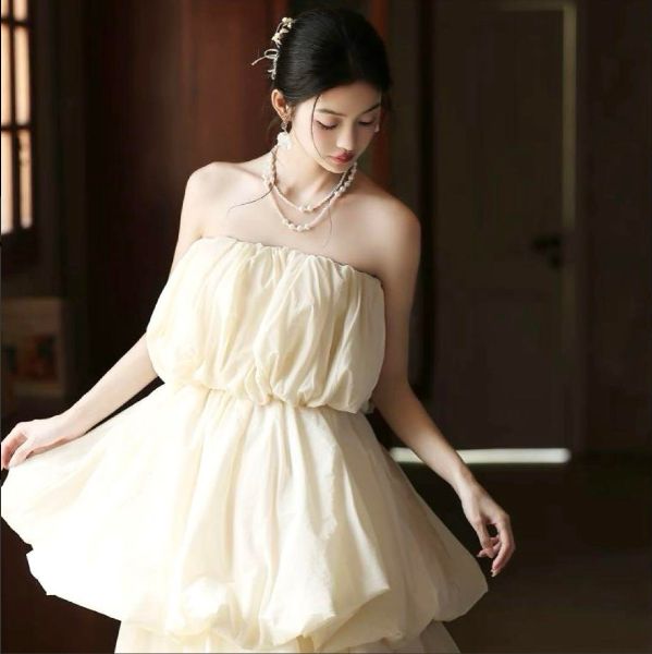 個性派 白 Aライン ウェディングドレス 結婚式 前撮り フォトウェディング