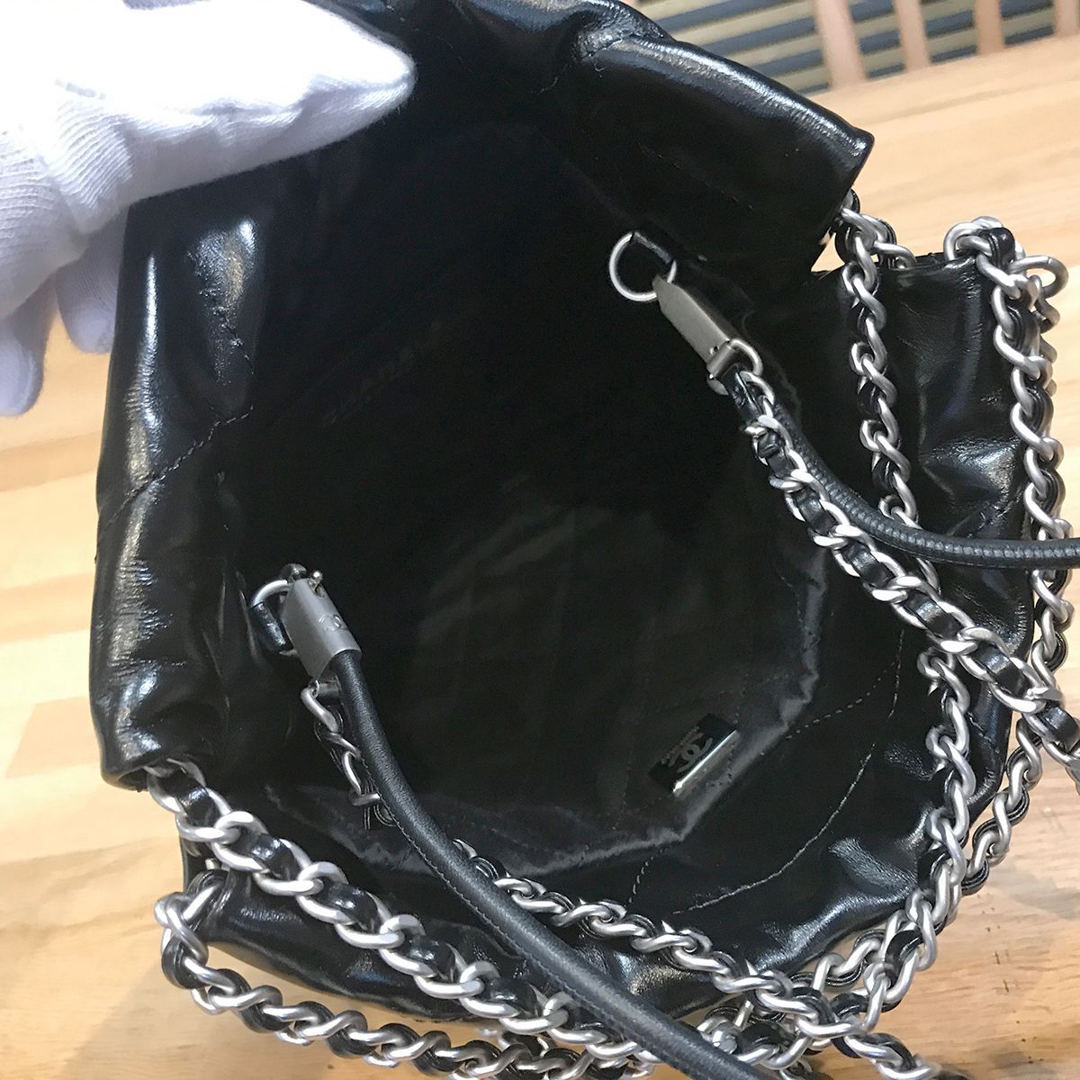 新品未使用】シャネル CHANEL22 ミニ チェーントートバッグ シャイニー 
