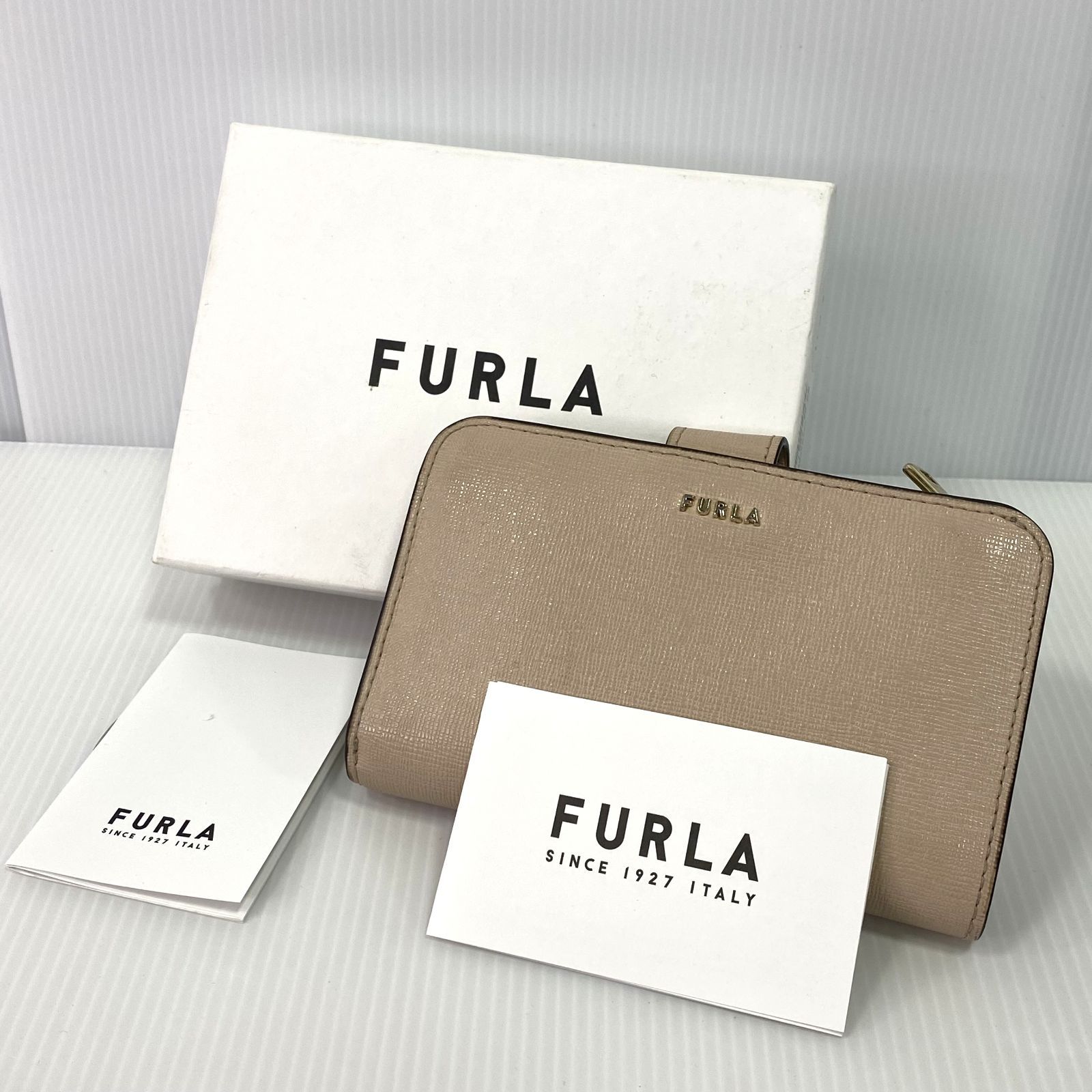 美品　FURLA フルラ　二つ折り財布　ベージュ フルラ FURLA 財布 （ベージュ） -waja bazar - 海外