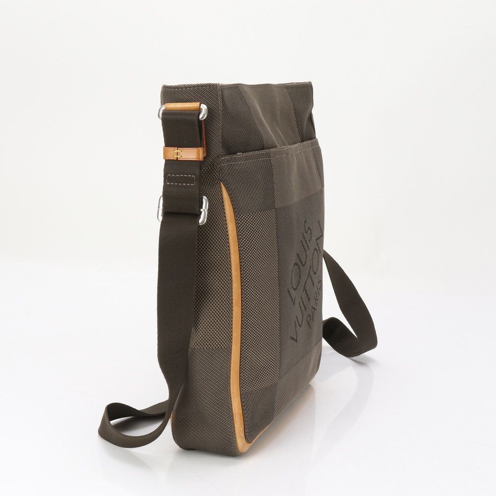 ルイヴィトン・ダミエジェアン コンパニョン ショルダーバッグ A4可