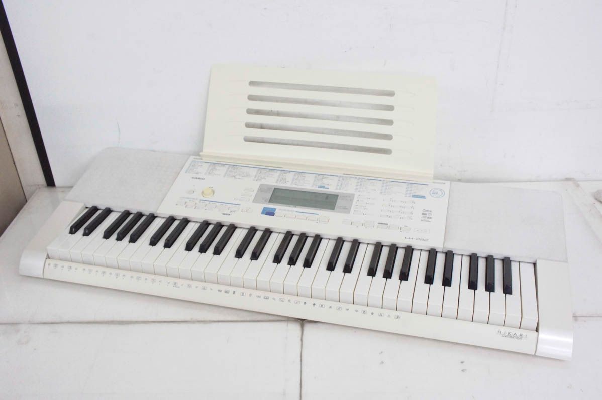 CASIOカシオ 光ナビゲーションキーボード LK-222 電子キーボード 61鍵