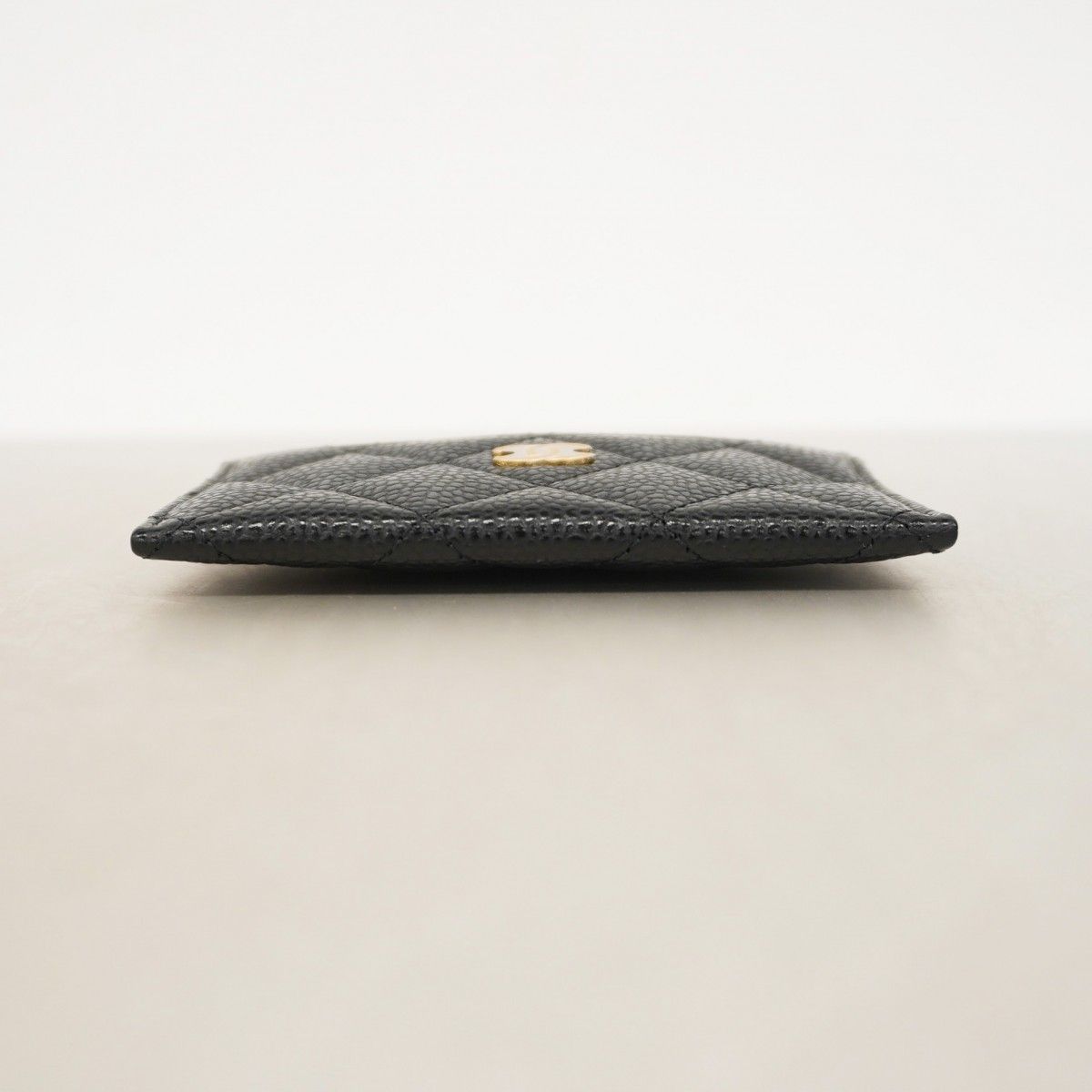 5id5024 シャネル カードケース マトラッセ キャビアスキン ブラック ゴールド金具 レディース