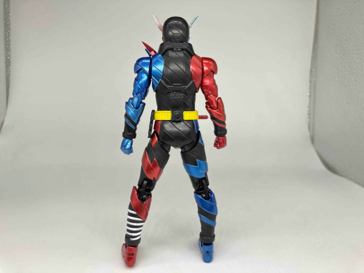 shフィギュアーツ　仮面ライダービルド ハザードフォーム　平成ジェネレーション版 S.H.Figuarts 仮面ライダービルド ラビットタンクハザード