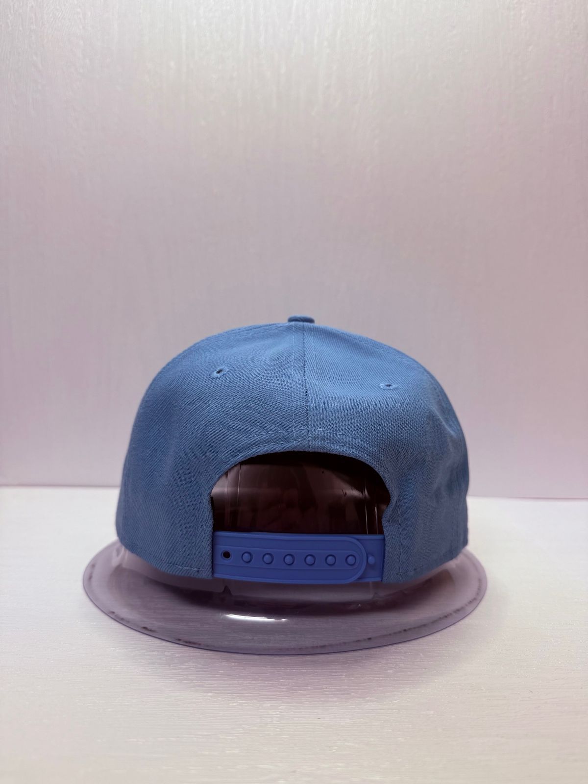 スナップバックキャップ