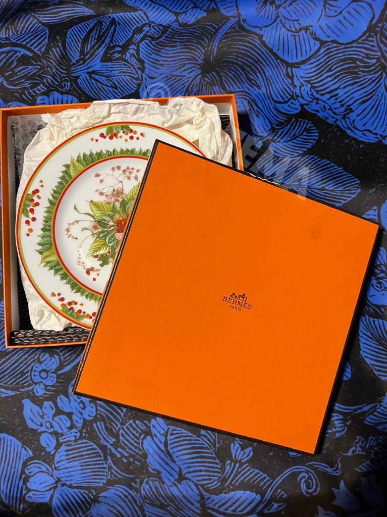 美品 HERMES エルメス ピタゴラスの庭 皿 デザートプレート 箱付