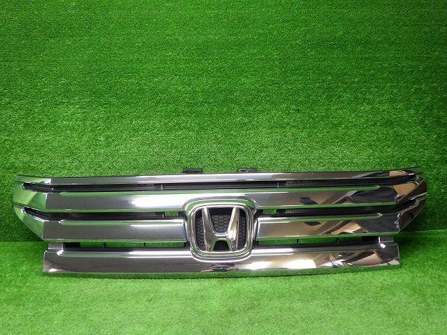 ホンダ RK RK5 ステップワゴンスパーダ 前期 メッキグリル 210-22015 241114002