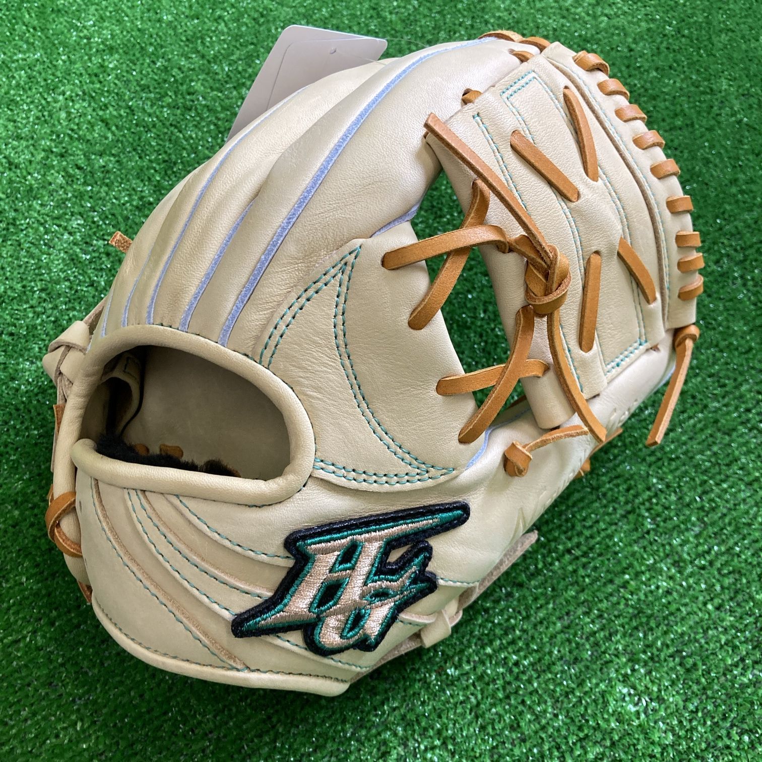 ウィルソン ワナビーヒーロー デュアル 一般軟式 内野 87型 外崎修汰