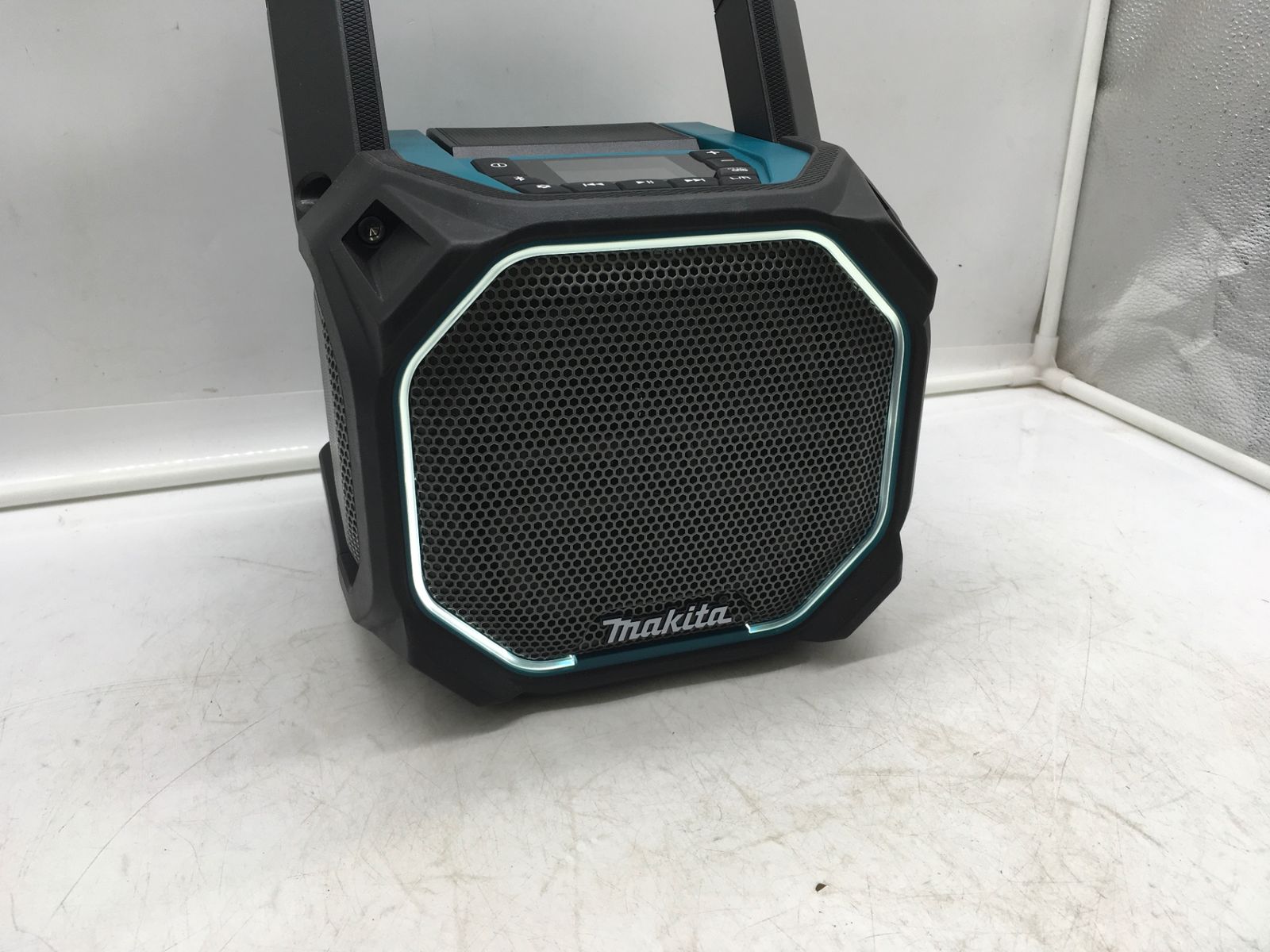 M01