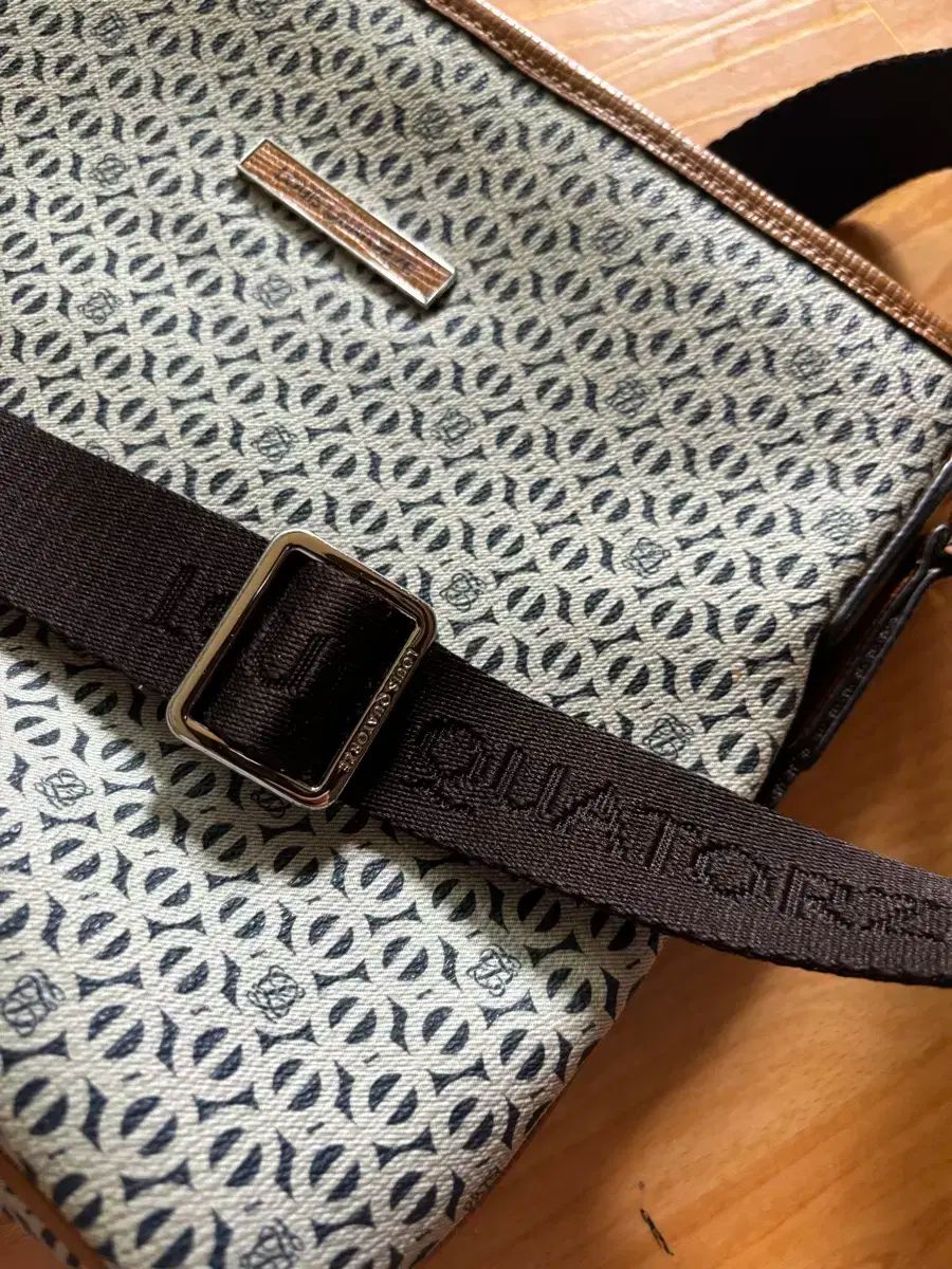 HELIKON-TEX ショルダーバッグ ESSENTIAL KITBAG コーデュラナイロン