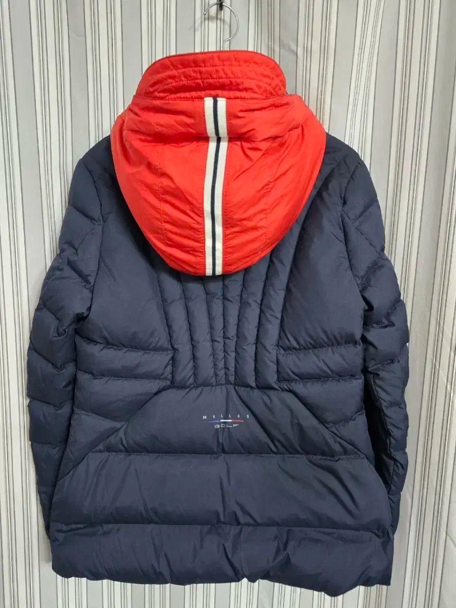 V12 V twelve ベージュ 長袖 Lサイズ ウインドブレーカー　ブルゾン V12 V twelve ベージュ 長袖 Lサイズ ウインドブレーカー ブルゾン