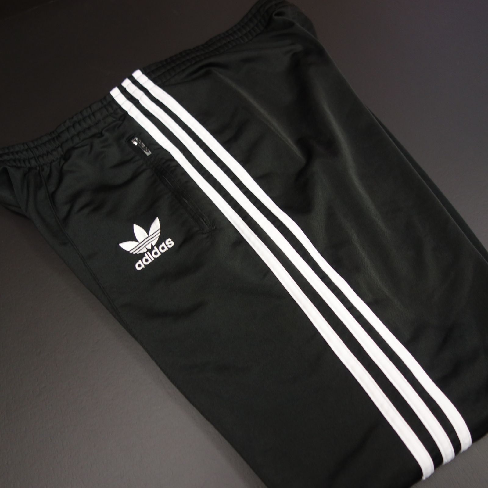 アディダス ヴィンテージ トラックパンツ ジャージパンツ 万国旗タグ 90s adidas・アディダス 90sトラックパンツ L vintage 万国旗タグ adidas