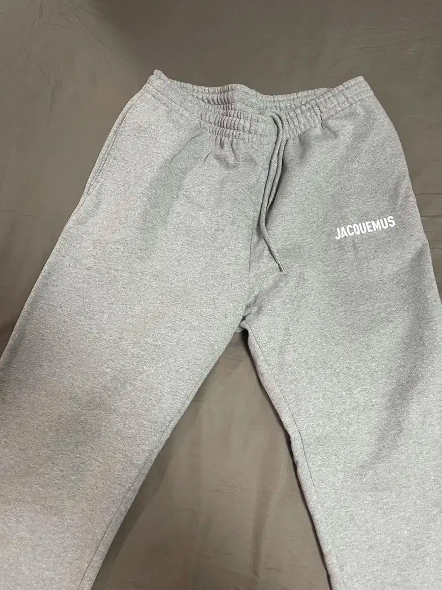 JACQUEMUS ジャックムス パンツ スウエットパンツ