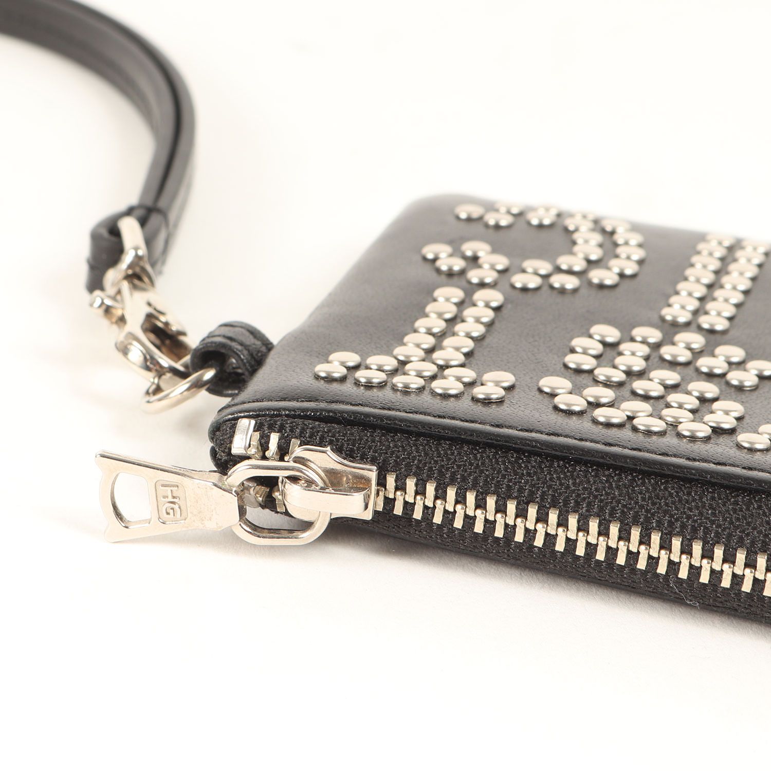 ヒステリックグラマー ケース ロゴ スタッズ ミニ財布 ストラップ付 HYSTERIC GLAMOUR - [購入は1人1点まで] ロゴスタッズ ラウンド