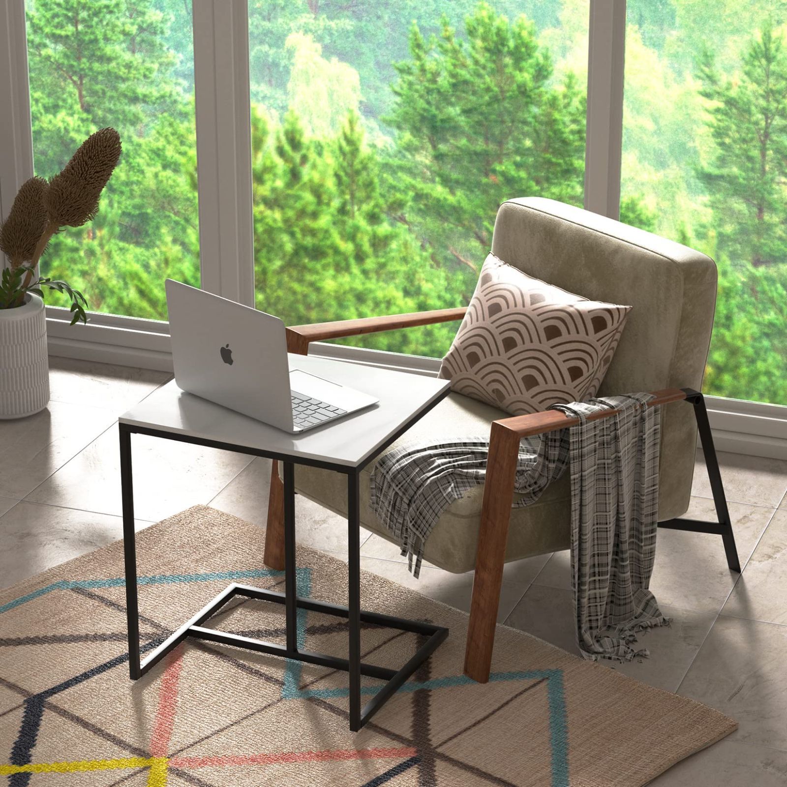 ベッドサイドテーブル