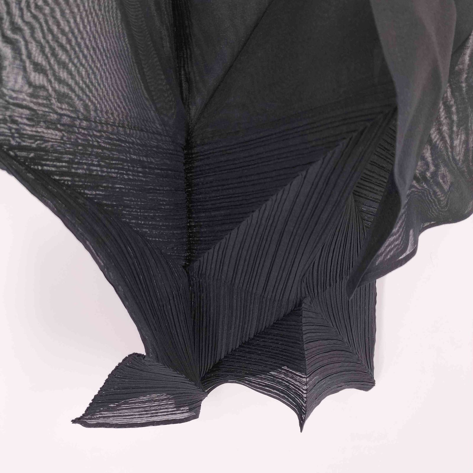 イッセイミヤケ ISSEY MIYAKE 25SS SHADE AND SHADED DRESS 変形 イッセイミヤケ ISSEY MIYAKE 25SS SHADE AND SHADED DRESS 変形