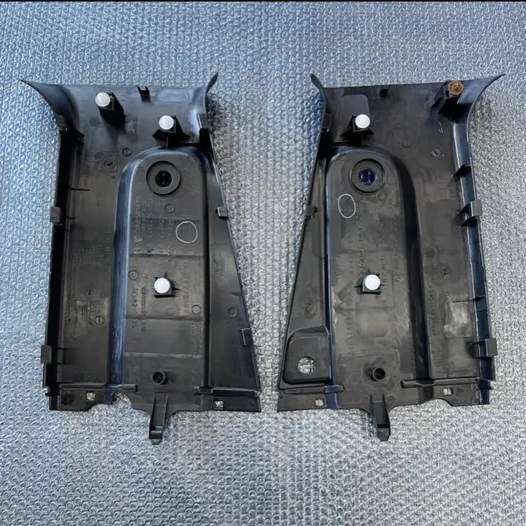 200系ハイエース ダークプライム2用 Aピラー左右セット 110490