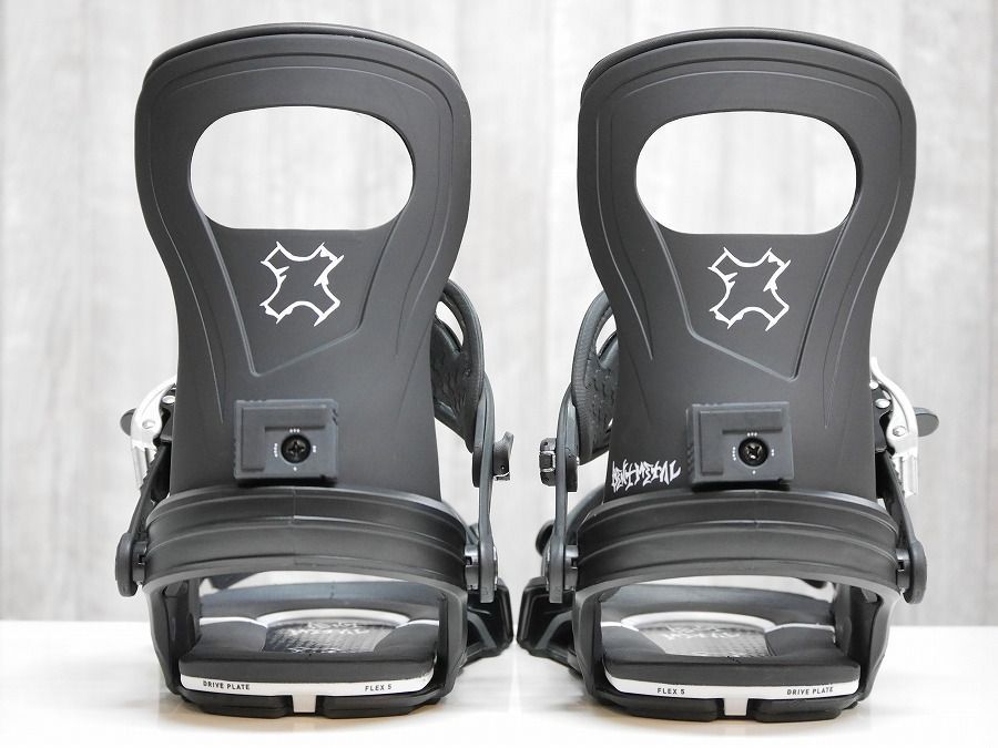 スノーボード バインディング