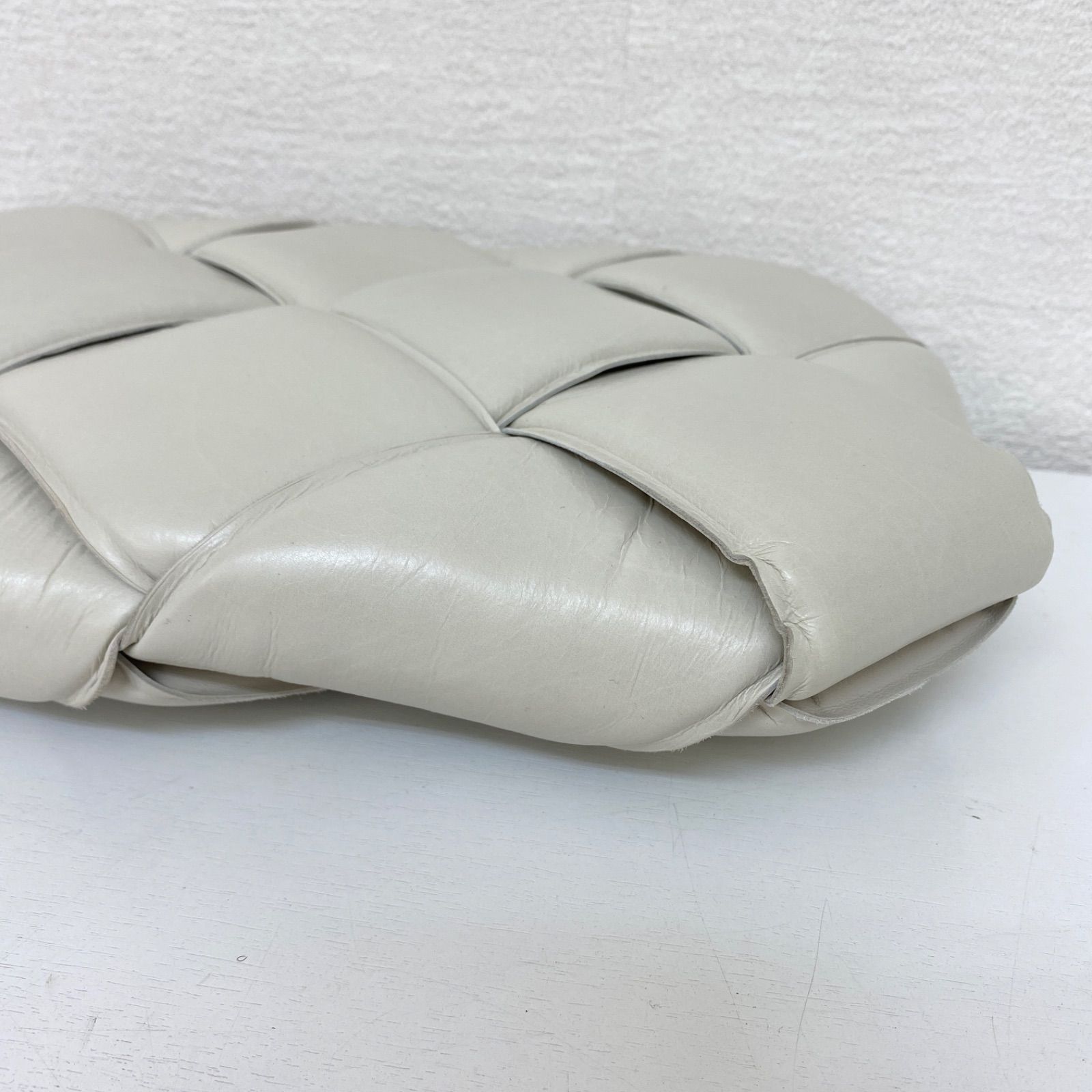 クラッチバッグ ベージュ