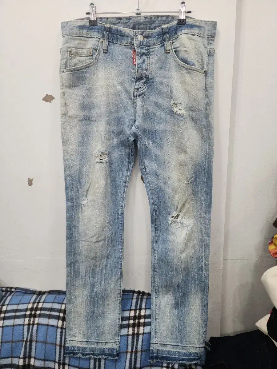 【雷市場（ポンジャン）商品韓国直送】DSQUARED(ディースクエアード) 2 デニム 35 程度