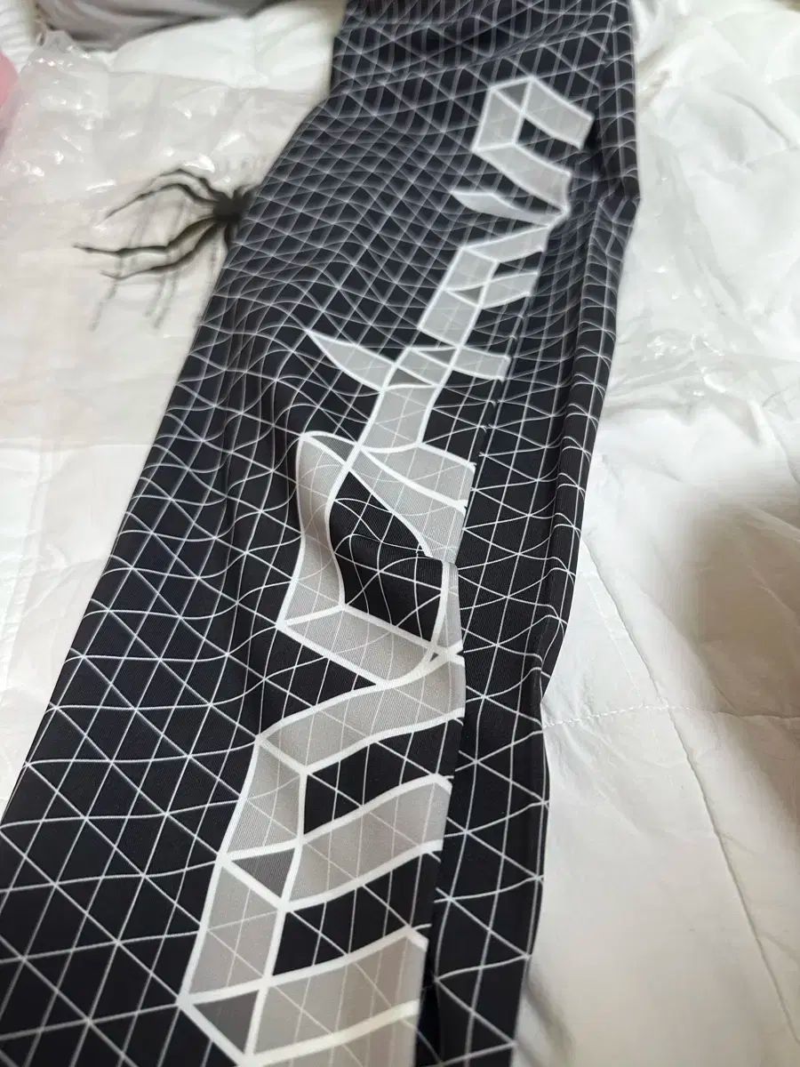 スパイダー レギンス