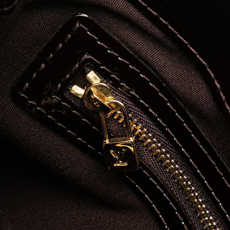 ルイ ヴィトン モノグラム ヴェルニ ウィルシャーPM M93641 アマラント  