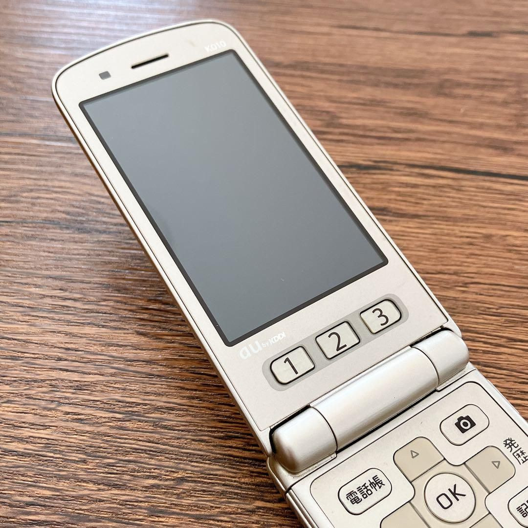 au かんたんケータイ K010 携帯電話 ガラケー ゴールド 初期化済み