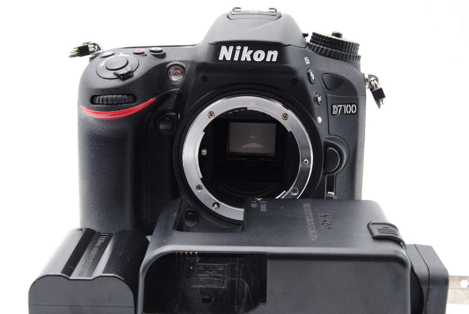 4400ショット台！新品級 ☆Nikon D7100 ボディー D7100