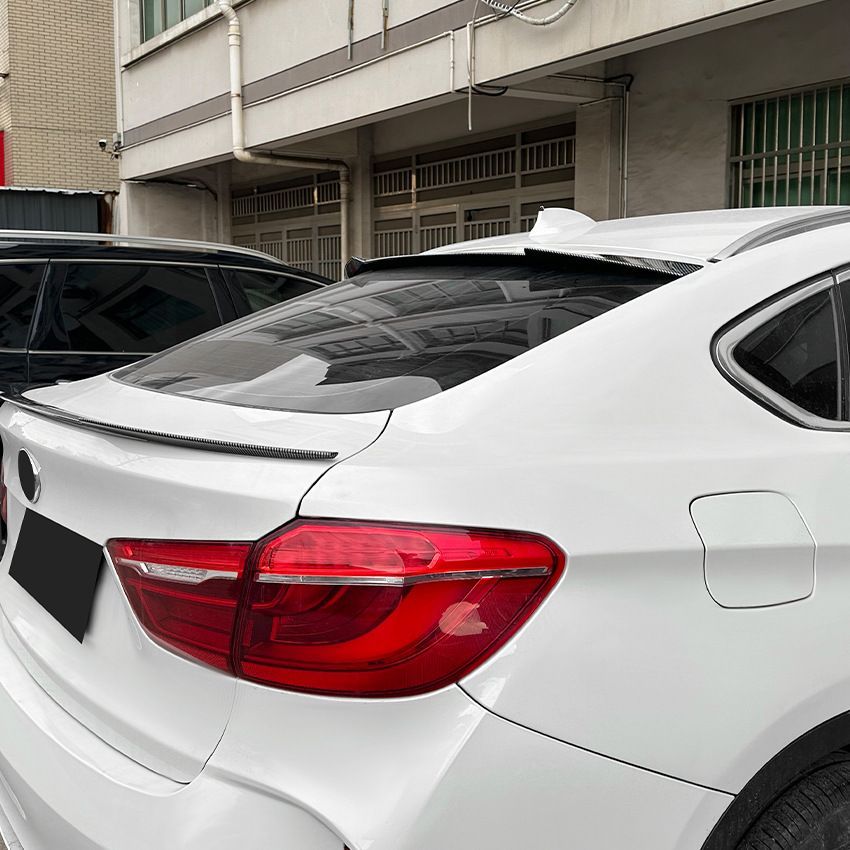 自動車パーツ