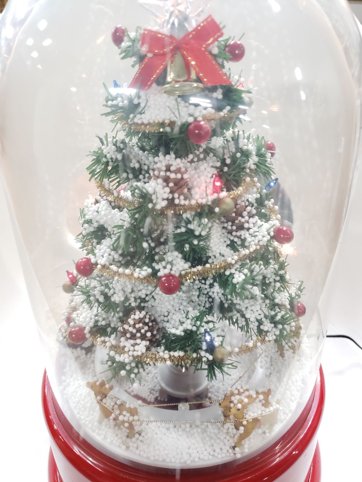 クリスマスツリー 電動雪降るスノードーム - メルカリ