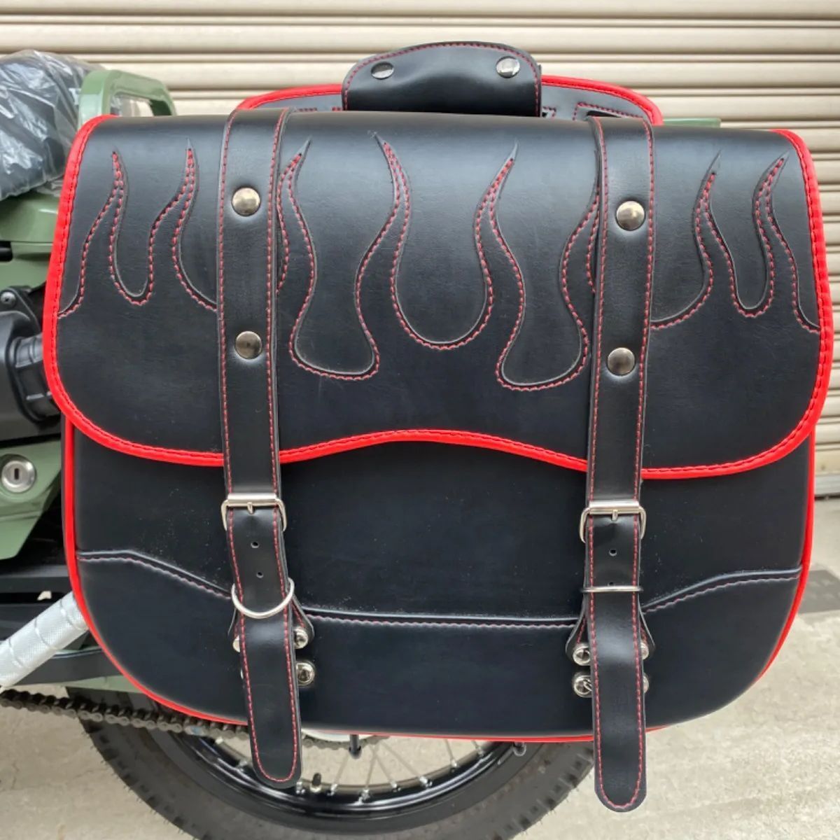 赤がイイ☆ パラダイスサイドバック 11L ワイドシングル ブラック 