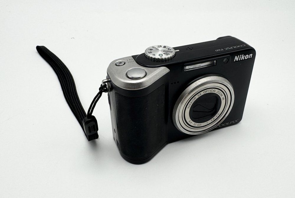 Nikon デジタルカメラ COOLPIX クールピクス P60 ブラック COOLPIXSP60